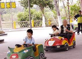 儿童乐园-自驾电动车